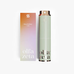 Étui de poche 'Modern' Olfazeta by Chogan vert sauge à capuchon doré et son coffret dégradé orangé sur fond gris clair