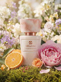 Flacon rosé Olfazeta by Chogan Millésime N°158 sur mousse, pivoine rose, orange coupée et fleurs printanières